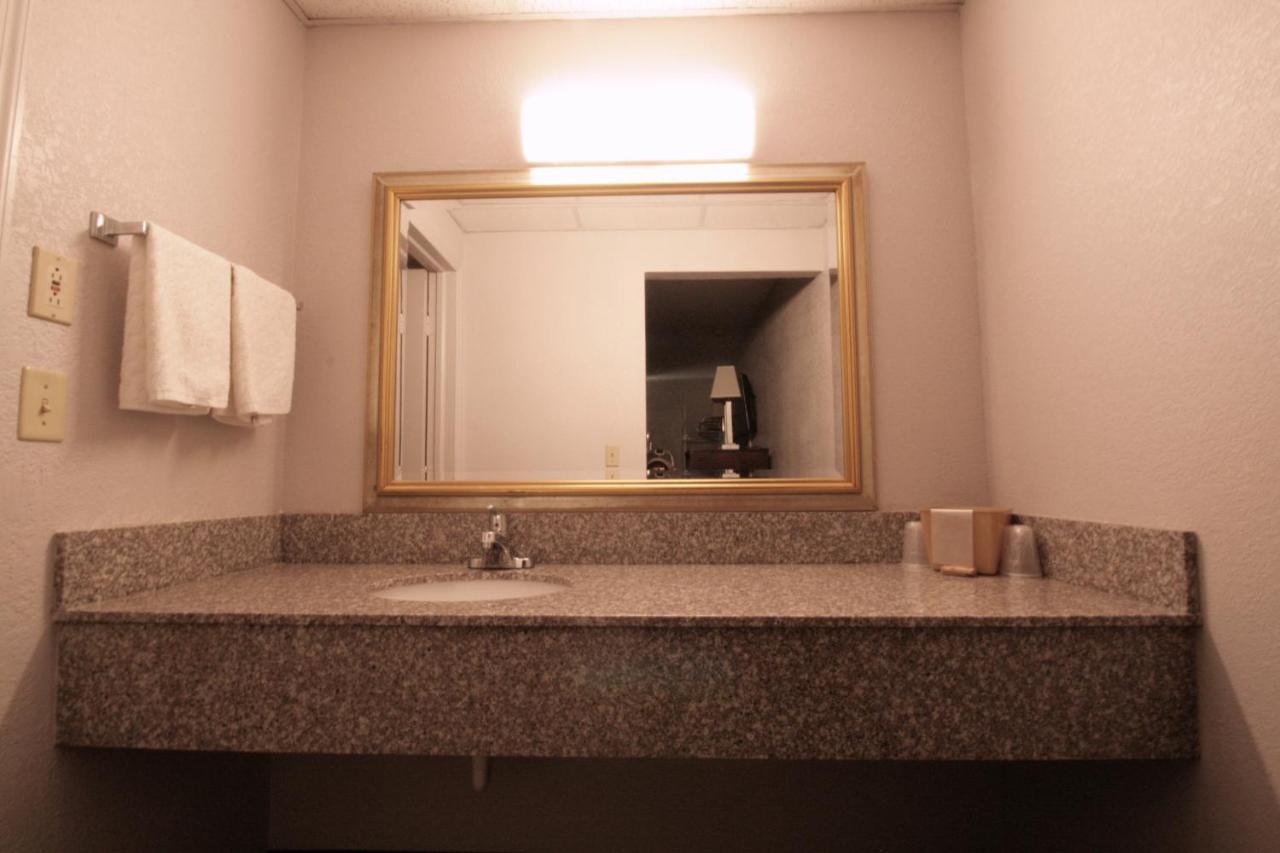 هارديفيل Economy Inn المظهر الخارجي الصورة